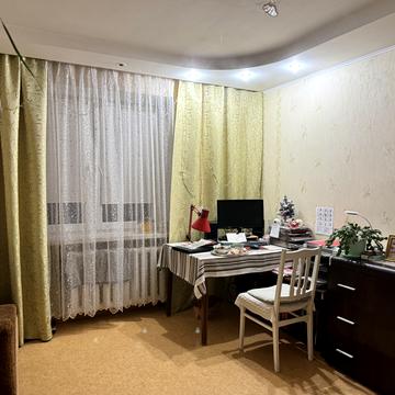 Семафорна вул., 36