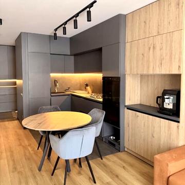 Зелена вул., (Будинок 4)