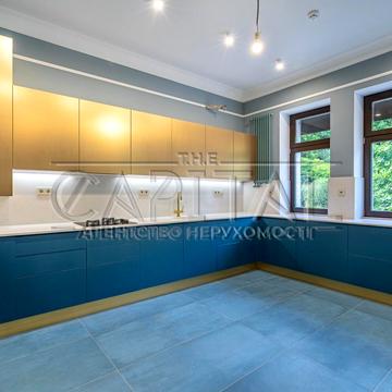 Воздвиженська вул., 28/30