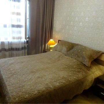 Підгірна вул., 12