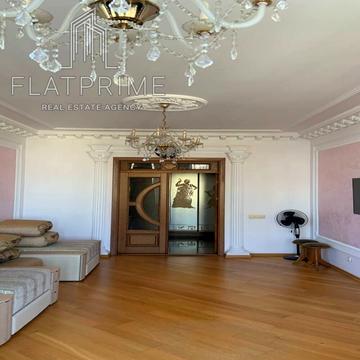 Дмитрівська вул., 69