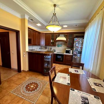 Зої Бутенко вул. (Сєченова), 7-А