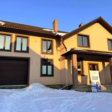 Марморозька вул., 8