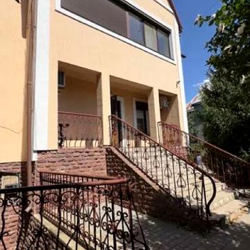 Львівська вул.