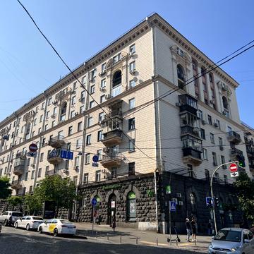 Прорізна вул., 10