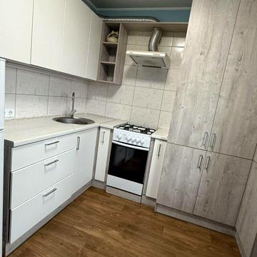 Колективна вул., 4/1