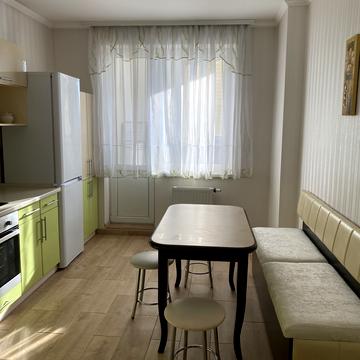 Героїв полку "Азов" вул. (Маршала Малиновського), 4-В