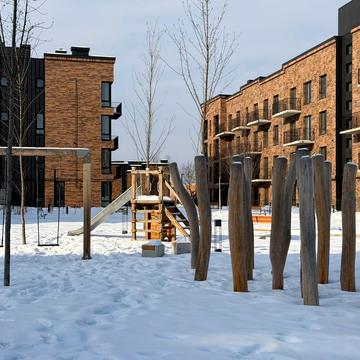 24 Серпня вул., (Будинок 4)