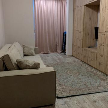 Практична вул., 4