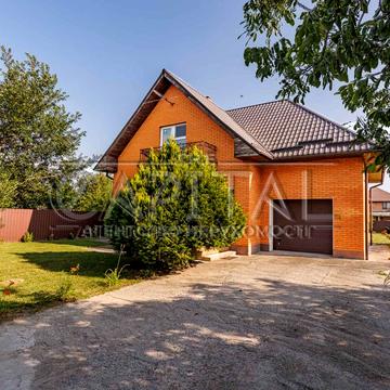 Юності вул., 10