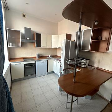 Лютеранська вул., 30