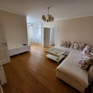 Валерія Лобановського просп., 150-Г