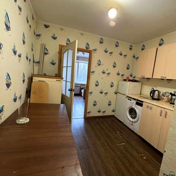 Добровольців пров., 10