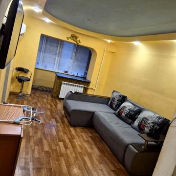 Петра Калнишевського просп. (Косіора), 36