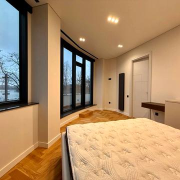 Гетьмана Мазепи вул., 140-А