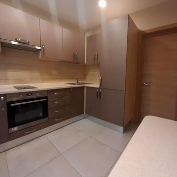 Успішна вул., 8