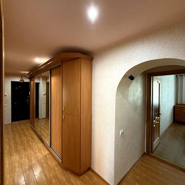 Охтирська вул., 5