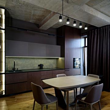 Військовий узвіз, 13-А