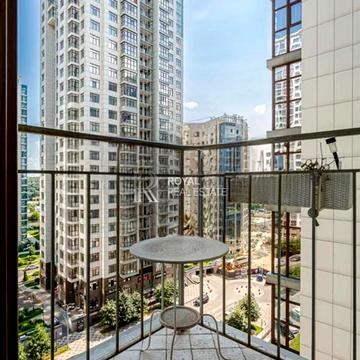 Андрія Верхогляда вул. (Михайла Драгомирова), 5