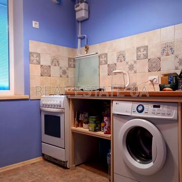 Митрофана Довнар-Запольського вул., 9