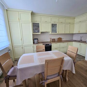 Валерія Лобановського вул., 7