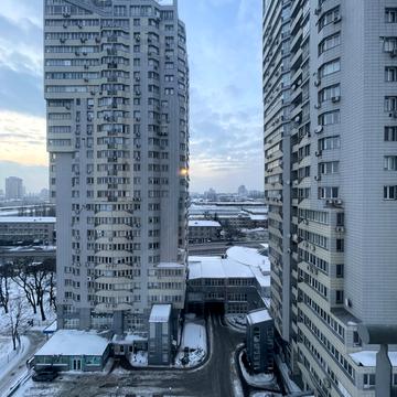 Вадима Гетьмана вул., 1-Б