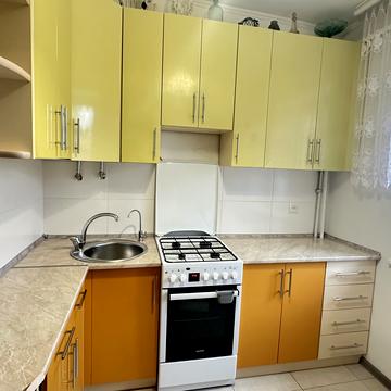 Валеряна Поліщука вул., 87а