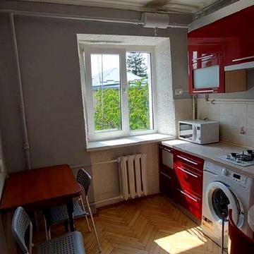 Дністерська вул., 7