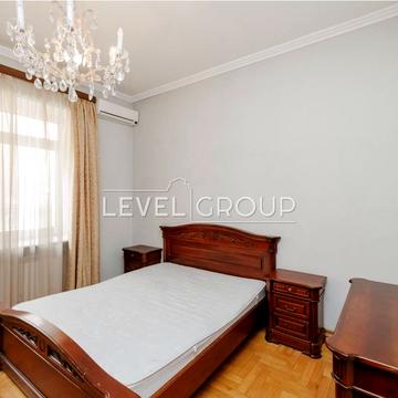 Саксаганського вул., 29