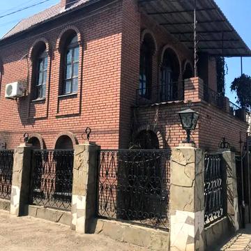 Грузинська вул., 15