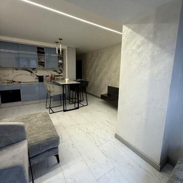 Липинського вул., 7