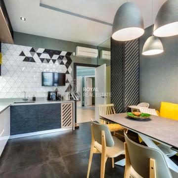 Саперне Поле вул., 12