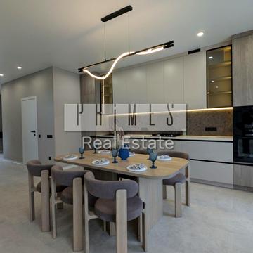 Миколи Леонтовича вул., 6