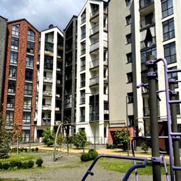 Анатолія Луценка вул., (Будинок 16/17)