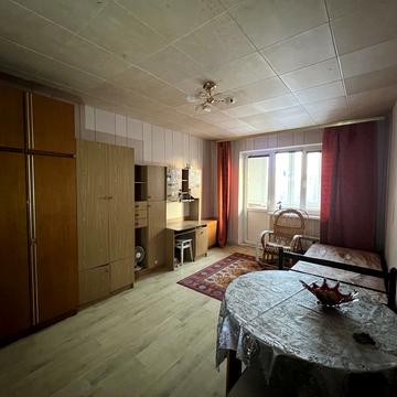 Ніжинська вул., 7