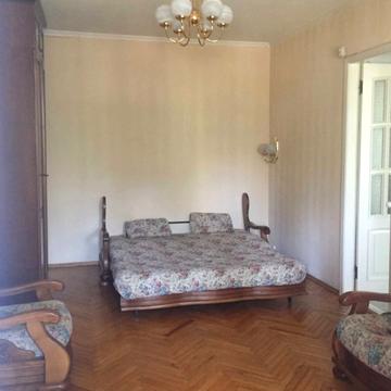 Академіка Вернадського бульв., 5