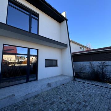 Марінеско вул., 48