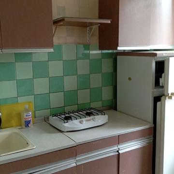 Єреванська вул., 27