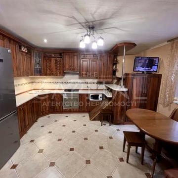 Лісова вул., 2