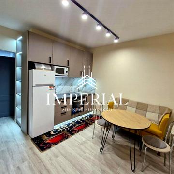 Кадетський Гай вул., 10