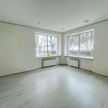 Академіка Андрія Сахарова вул., 24