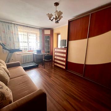 Джорджа Вашингтона вул. (Батальна), 5