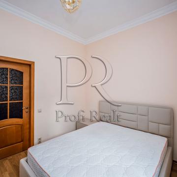 Вільгельма Котарбінського вул. (Миколи Кравченка), 8