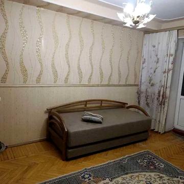 Новодарницька вул., 27