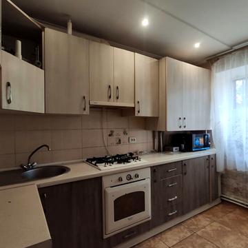 Павла Тичини вул., 8