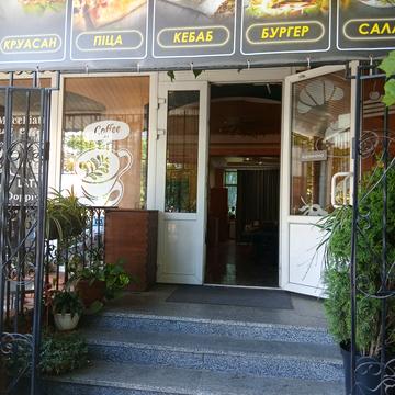 Зарічанська вул., 18