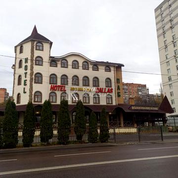 Набережна вул., 2