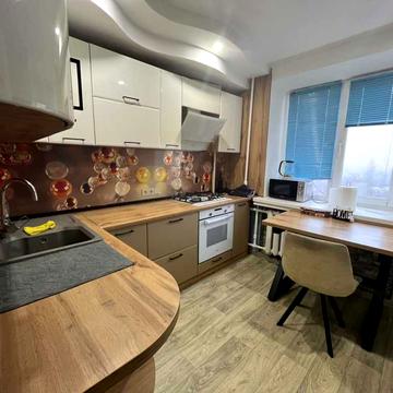 Решетилівська вул. (), 86