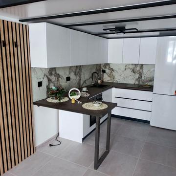 Стадникової вул., (Будинок)