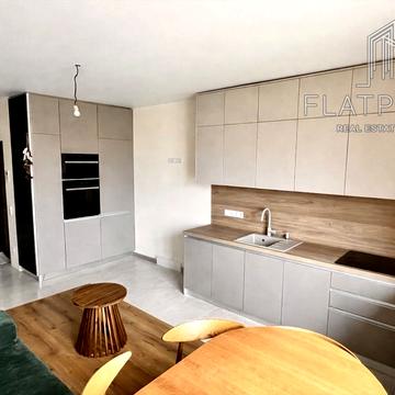 Лесі Українки бульв., 20-Б